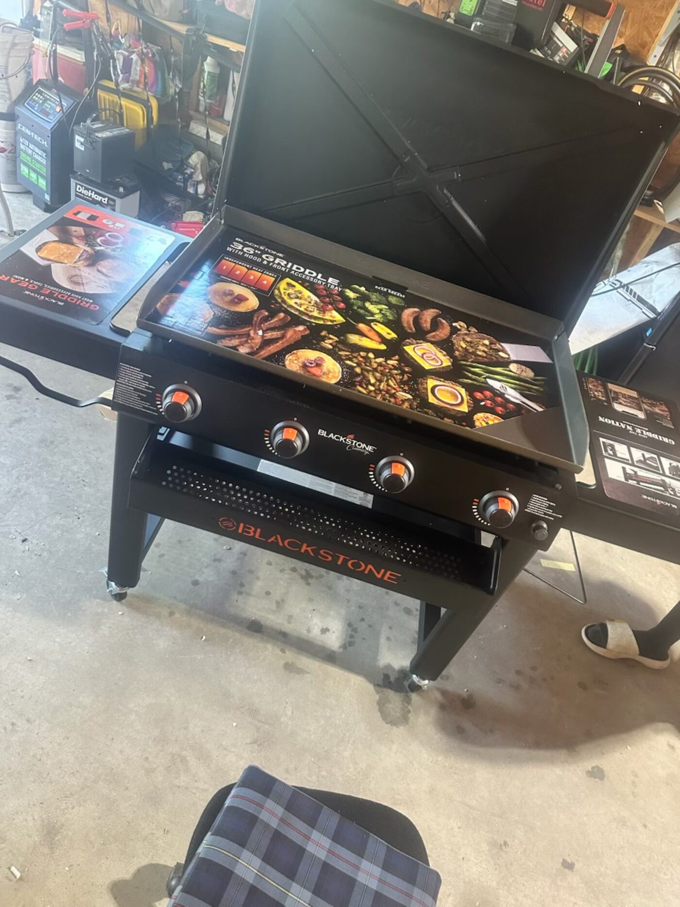 Griddle frame and cooktop assembled on site